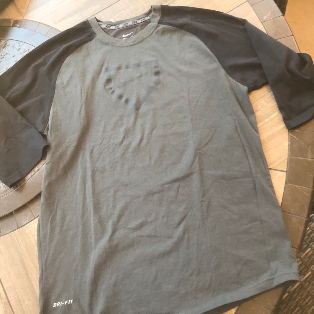 Men’s NIKE Baseball Raglan Shirt Sz Medium Dri-Fit